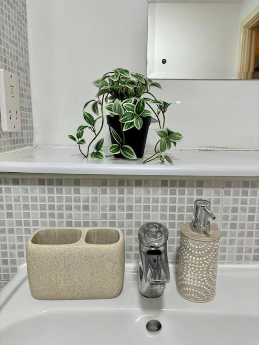 Luxury Apartment In The Heart Of Birmingham City! Buitenkant foto